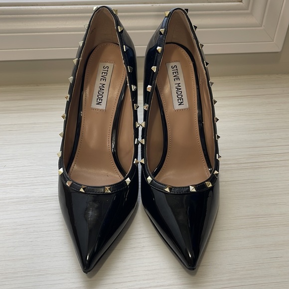 Steve Madden Vivvaa Black Patent Heels - Picture 4 of 4